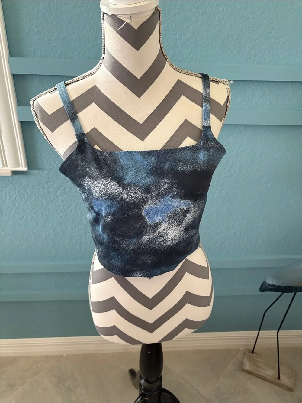 Nike Women's Convertible Cross Back Light-Support Sports Bra Tie Dye Navy XL